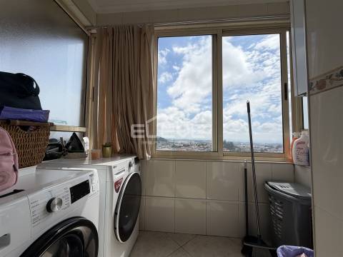 Excelente T2 Condomínio Reservado Vila Deste