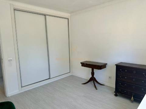 QUINTA COM TERRENO DE 2.95HA EM AO LADO DO SITIO DO PICÃO