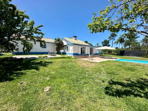 QUINTA COM TERRENO DE 2.95HA EM AO LADO DO SITIO DO PICÃO