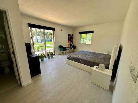 QUINTA COM TERRENO DE 2.95HA EM AO LADO DO SITIO DO PICÃO