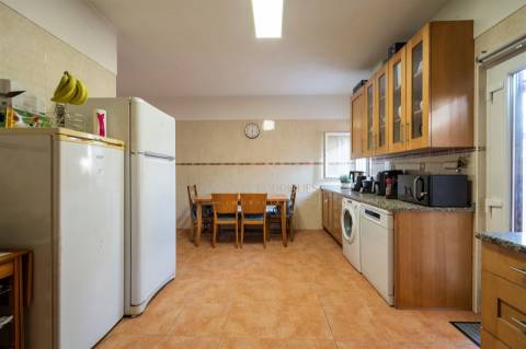 Andar de Moradia à venda em Corroios