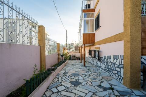 Andar de Moradia à venda em Corroios