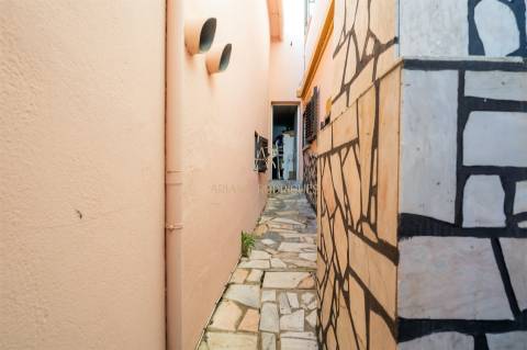 Andar de Moradia à venda em Corroios