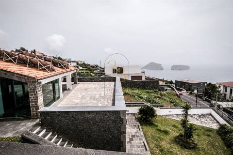 Moradia Isolada T4 Venda em Feteira,Angra do Heroísmo