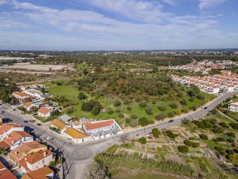 Oportunidade Única Para Investidores! Lote de Terreno Urbano com PIP aprovado, Setúbal