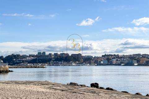 Fantástica Moradia T3 com Logradouro Foz do Douro - Porto