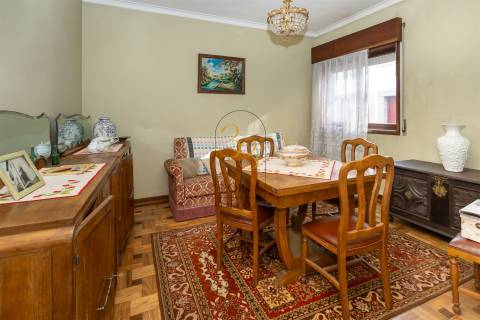 Fantástica Moradia T3 com Logradouro Foz do Douro - Porto