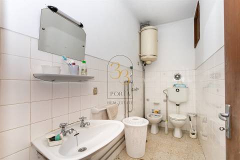 Fantástica Moradia T3 com Logradouro Foz do Douro - Porto