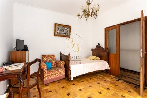 Fantástica Moradia T3 com Logradouro Foz do Douro - Porto