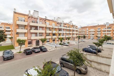 Fabuloso T2 na  Vila Serena - Pinhal Novo