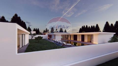 Moradia T4 para venda