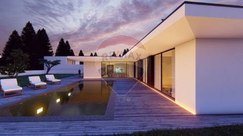 Moradia T4 para venda