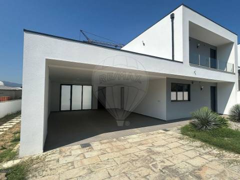 Moradia T3 para venda