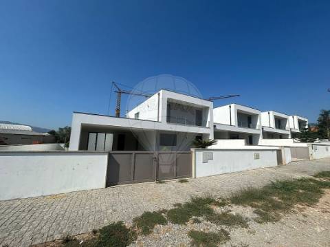 Moradia T3 para venda