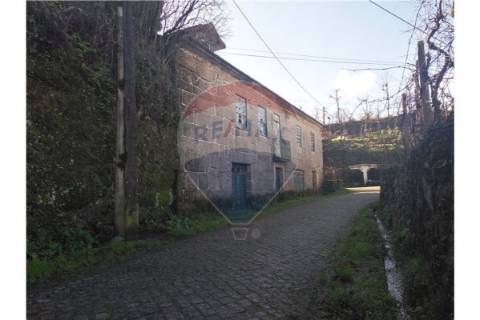 Moradia T0 para venda