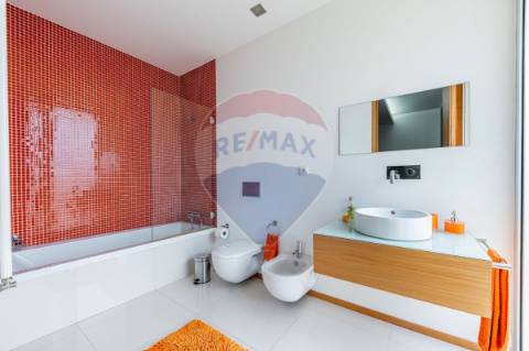 Moradia T4 para venda