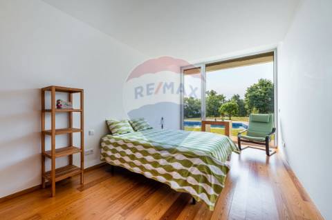 Moradia T4 para venda