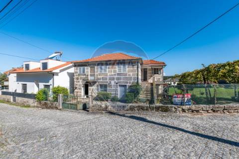 Moradia T4 para venda