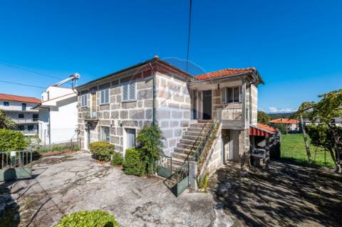 Moradia T4 para venda