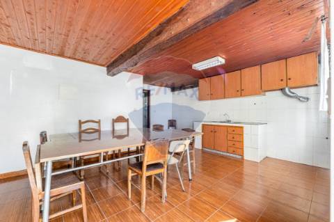 Moradia T4 para venda