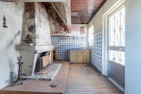 Moradia T4 para venda