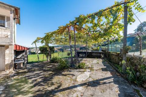 Moradia T4 para venda