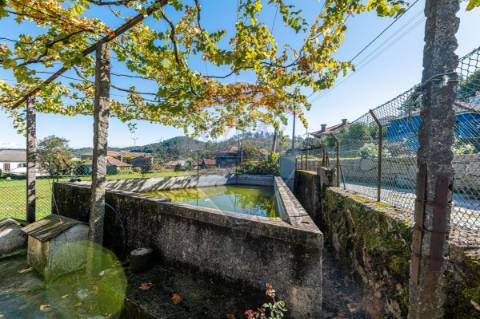 Moradia T4 para venda