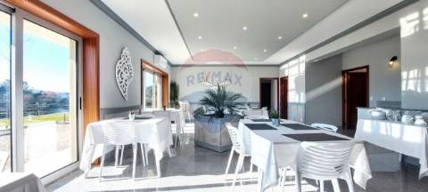 Moradia T7 para venda