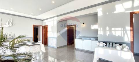 Moradia T7 para venda