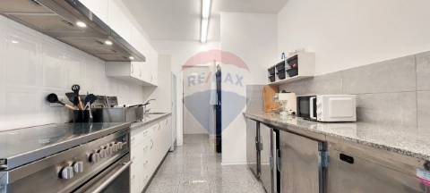 Moradia T7 para venda