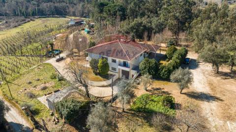 Moradia T4 para venda