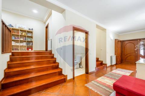 Moradia T4 para venda