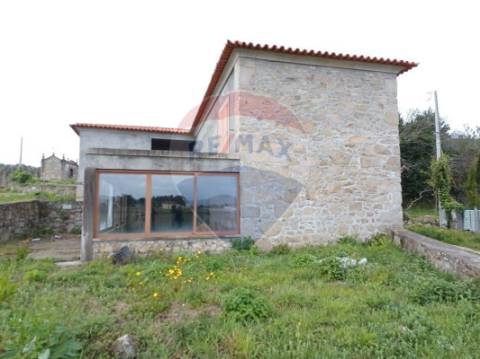 Moradia T4 para venda