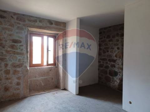 Moradia T4 para venda