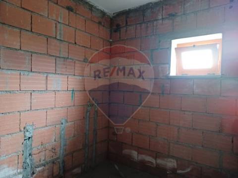 Moradia T4 para venda