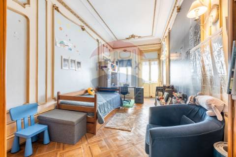 Moradia T4 para venda