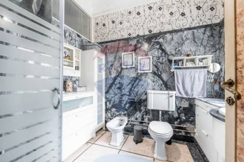 Moradia T4 para venda