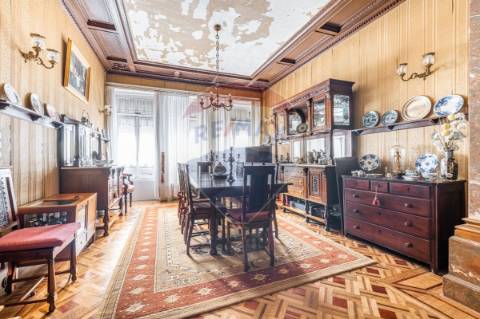 Moradia T4 para venda