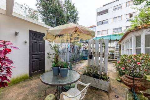 Moradia T4 para venda