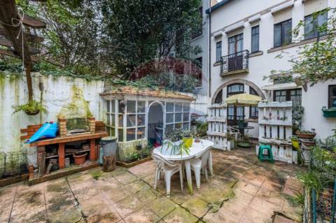 Moradia T4 para venda