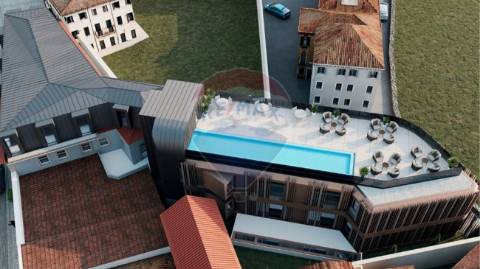 Hotel T21 para venda