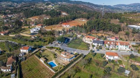 Moradia T4 para venda