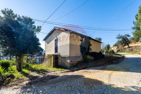 Moradia T4 para venda