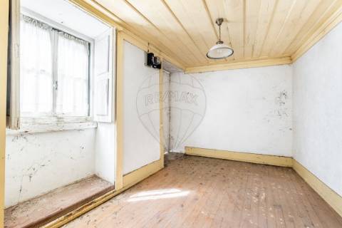 Moradia T5 para venda