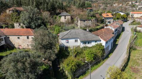 Moradia T5 para venda