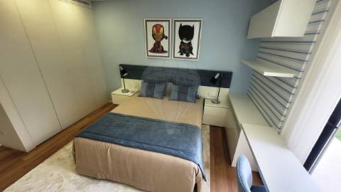 Moradia T4 para venda