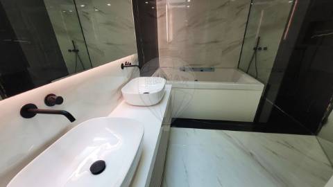 Moradia T4 para venda