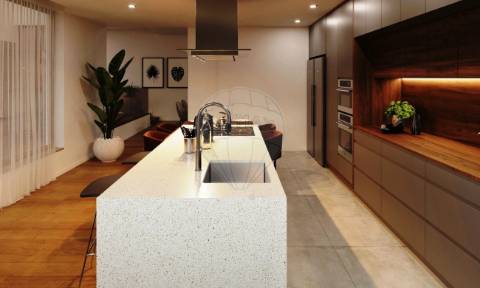 Moradia T4 para venda