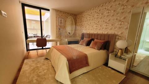 Moradia T4 para venda