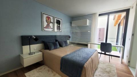 Moradia T4 para venda